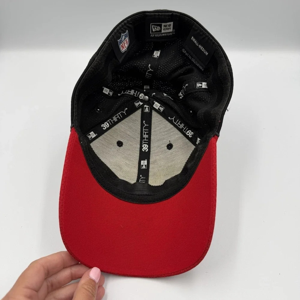Atlanta Falcons New Era 39THIRTY Hat‎ NFL Stretch Fit Black Red